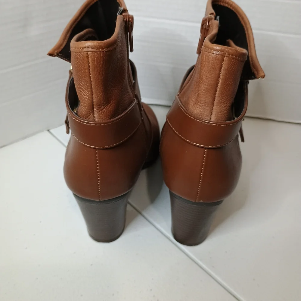 Bar III Women's Boots Size 8